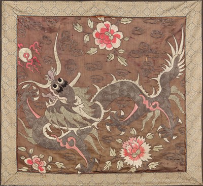 Lot 568 - A Chinese embroidered silk 'dragon' panel, 19th century