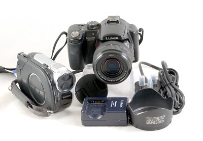 Lot 196 - Panasonic DMC-FZ30 Digital Bridge Camera