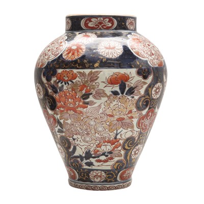 Lot 837 - A Japanese Hizen ware Imari 'mythical beast' vase, 18th century
