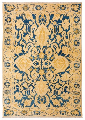 Lot 61 - A fine Arts & Crafts design carpet