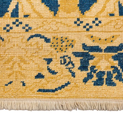Lot 61 - A fine Arts & Crafts design carpet