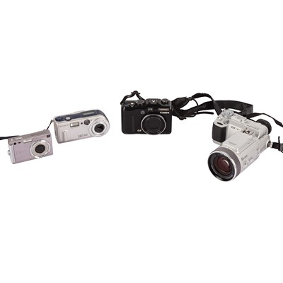Lot 109 - Loose Digital Compact Cameras