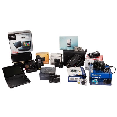 Lot 110 - Boxed Digital Cameras