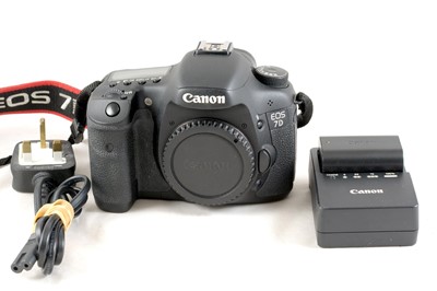 Lot 98 - Canon EOS 7D DSLR Body.