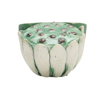 Lot 31 - A Chinese sancai 'lotus pod' brush washer, Qing dynasty, Kangxi period
