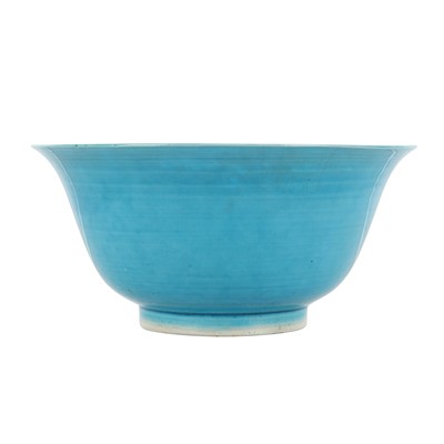 Lot 35 - A Chinese monochrome turquoise-glazed bowl, Qing dynasty, Kangxi period