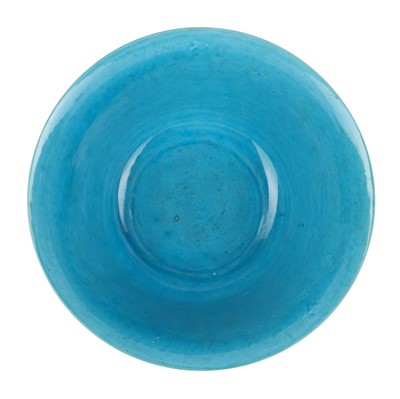 Lot 35 - A Chinese monochrome turquoise-glazed bowl, Qing dynasty, Kangxi period