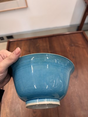 Lot 35 - A Chinese monochrome turquoise-glazed bowl, Qing dynasty, Kangxi period