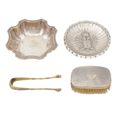 Lot 621 - A mixed group of silver
