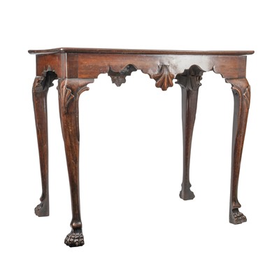 Lot 202 - An Anglo-Irish George II mahogany silver table