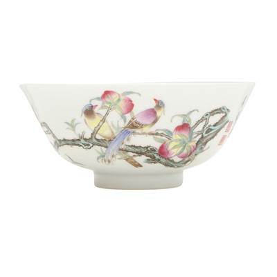 Lot 756 - A Chinese famille-rose 'birds and peaches' bowl, 20th century