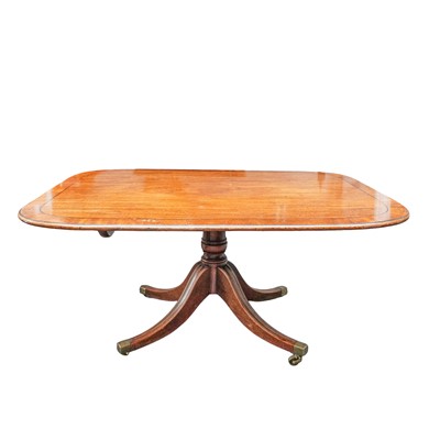Lot 32 - George III mahogany breakfast table