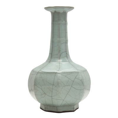 Lot 703 - A Chinese Guan-style octagonal bottle vase, 19th / 20th century