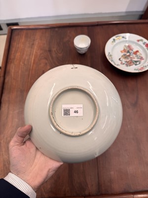 Lot 46 - A Chinese blue and white 'blossoms' dish, Shunzhi period
