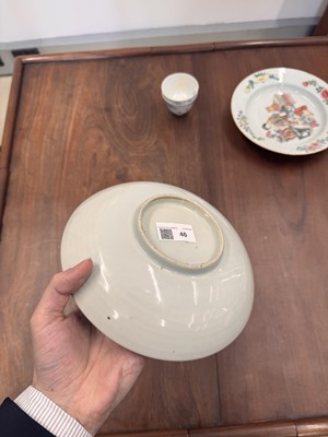 Lot 46 - A Chinese blue and white 'blossoms' dish, Shunzhi period