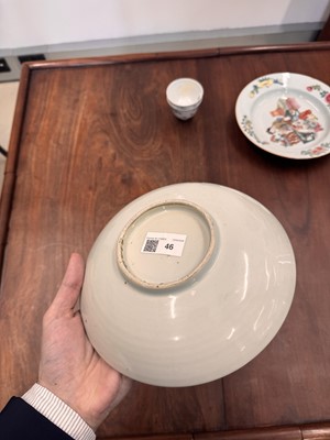 Lot 46 - A Chinese blue and white 'blossoms' dish, Shunzhi period
