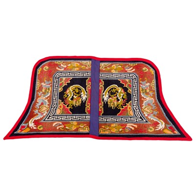Lot 39 - A fine Tibetan saddle cover