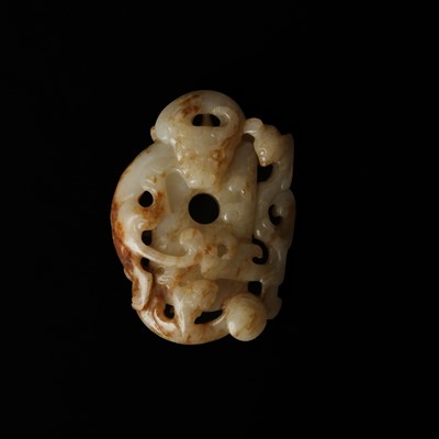 Lot 508 - A Chinese archaistic jade 'dragon' carving, 19th-20th century