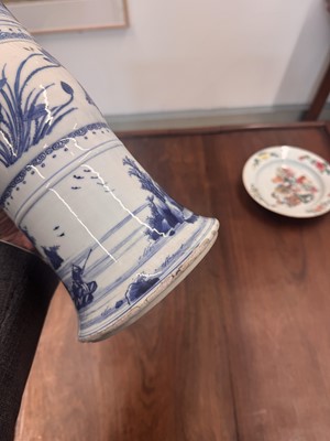 Lot 1 - A Chinese blue and white 'gu' vase, Qing dynasty, Kangxi period