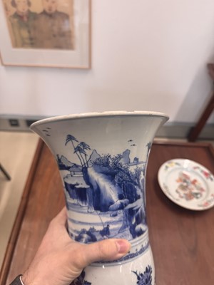 Lot 1 - A Chinese blue and white 'gu' vase, Qing dynasty, Kangxi period