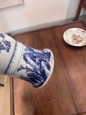 Lot 1 - A Chinese blue and white 'gu' vase, Qing dynasty, Kangxi period