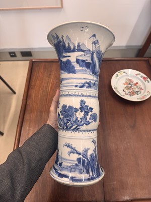 Lot 1 - A Chinese blue and white 'gu' vase, Qing dynasty, Kangxi period