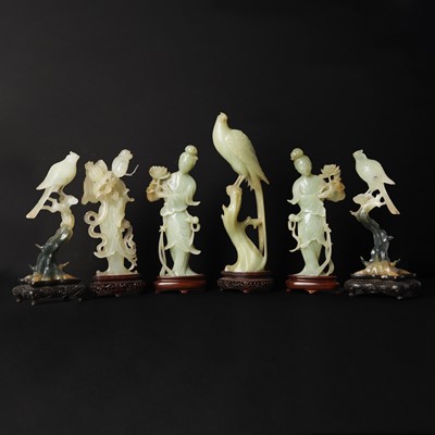 Lot 400 - A group of Chinese hardstone carvings, 19th-20th century
