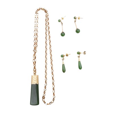Lot 196 - A group of jade jewellery