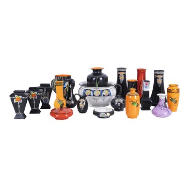 Lot 111 - A mixed group of assorted early 20th Century Shelley wares