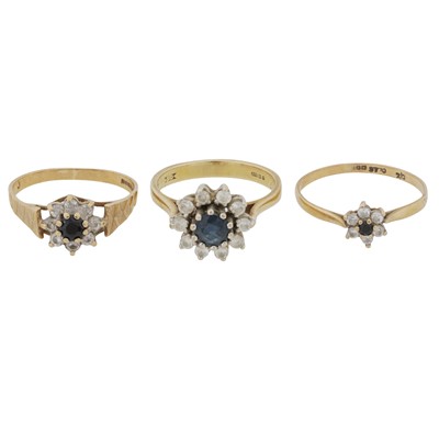 Lot 29 - Three gem-set rings