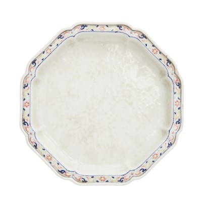 Lot 69 - A Chinese famille-rose 'lotus' jardiniere stand, Qing dynasty, 18th century