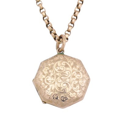 Lot 407 - A locket pendant necklace