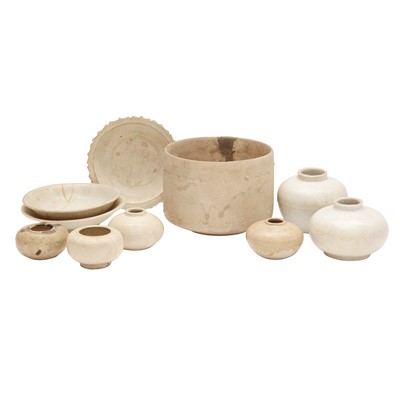 Lot 694 - A large group of Chinese white-glazed ceramics, 14th/16th century