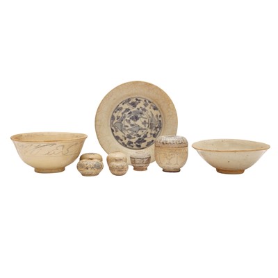 Lot 796 - A group of Annamese blue and white ceramics, 14th/16th century