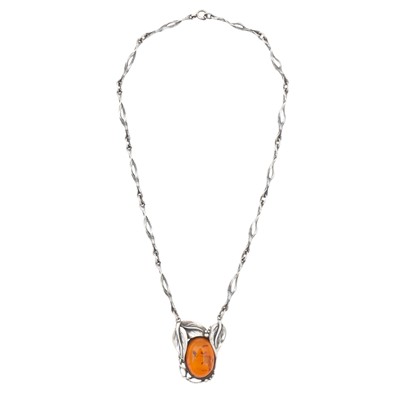 Lot 116 - Erik From Ι An amber necklace