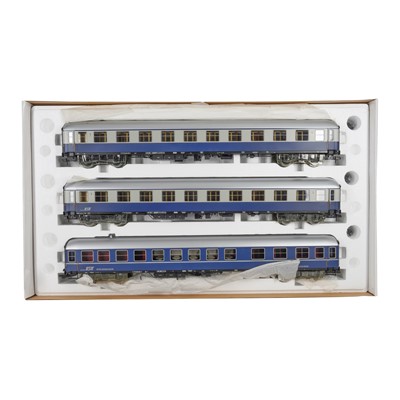 Lot 383 - A MARKLIN Gauge 1 58036 'Rheingold 1' triple passenger coach set