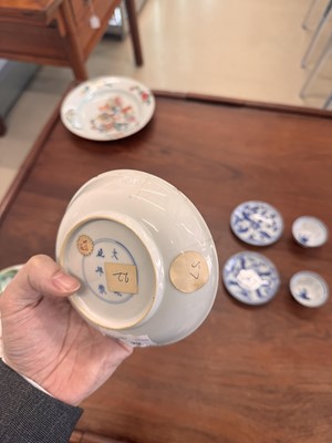 Lot 22 - A fine pair of Chinese famille-verte ‘Lady and boy’ dishes, Qing dynasty, Kangxi period