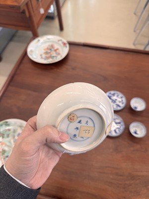 Lot 22 - A fine pair of Chinese famille-verte ‘Lady and boy’ dishes, Qing dynasty, Kangxi period