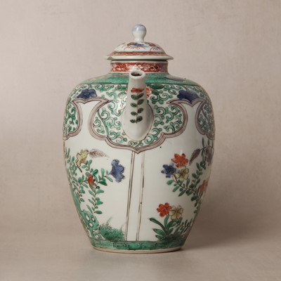 Lot 23 - A Chinese famille-verte 'floral' teapot, Qing dynasty, Kangxi period