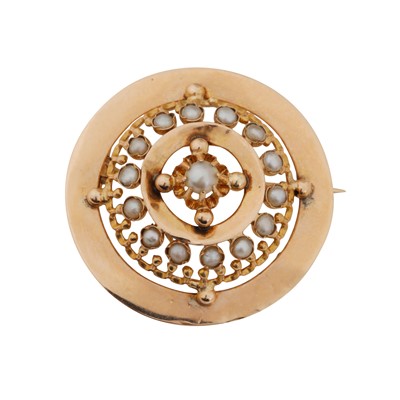 Lot 178 - A split pearl brooch