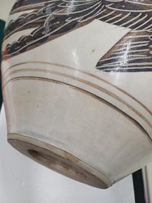 Lot 479 - A Chinese Cizhou-type incised painted 'phoenix' jar, 20th century