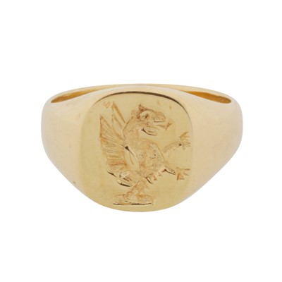 Lot 375 - An intaglio signet ring