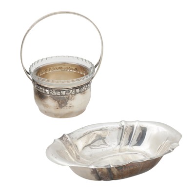 Lot 660 - An early 20th century Czech 800 standard silver sugar basket, 1921-29