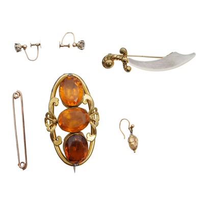 Lot 366 - A collection of jewellery