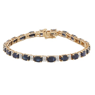 Lot 19 - A sapphire and diamond bracelet