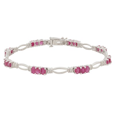Lot 64 - A ruby bracelet