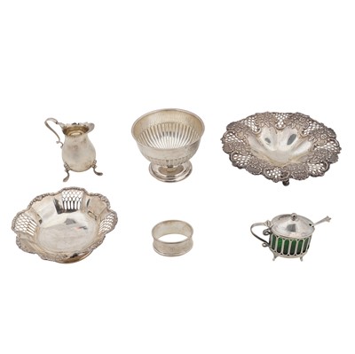Lot 691 - A mixed group of sterling silver