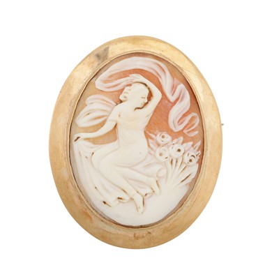 Lot 210 - A cameo brooch