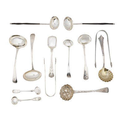 Lot 707 - A mixed group of sterling silver flatware