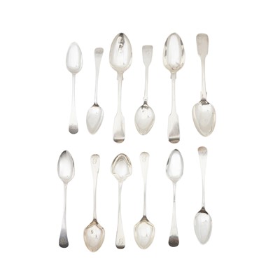 Lot 624 - A mixed group of sterling silver flatware